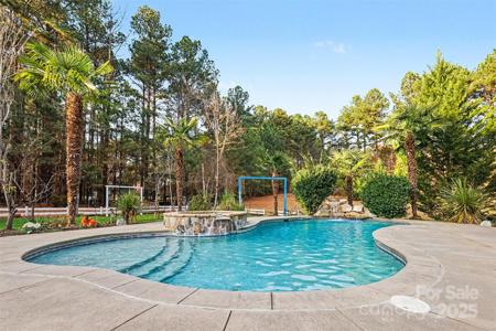 5418 Commodore Place