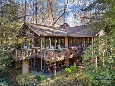 32 Fairway Ridge