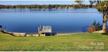 410 Lakeshore Drive