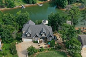 215 Riverwalk