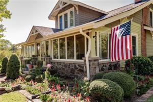 129 Wood Hollow Road