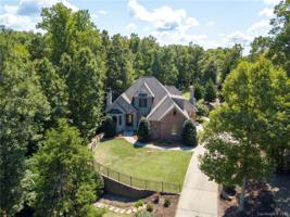 804 Cooks Cove Ridge