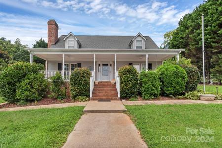 110 Oakcrest Drive