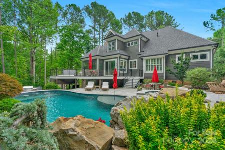 4211 Ash Hollow Lane
