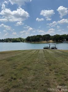 2216 Holly Lane