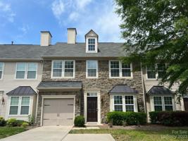5713 Mossdale