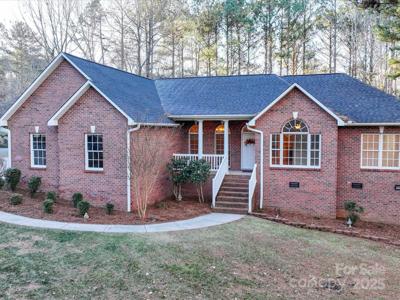 121 Sierra Woods Drive
