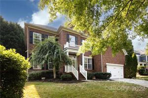 2110 Woodbend