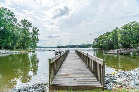 2104 Riverview Road