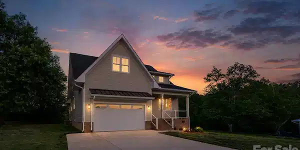 102 Starmount Drive