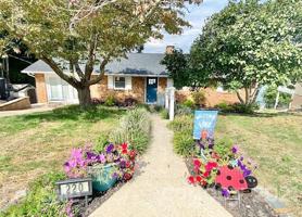 220 Lakeshore