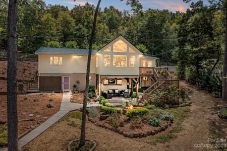 483 Lake Shore