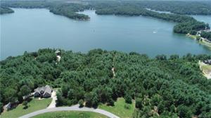 000 Lake Crest Drive