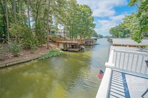 696 Springwood