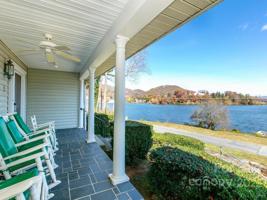 2199 Lakeshore