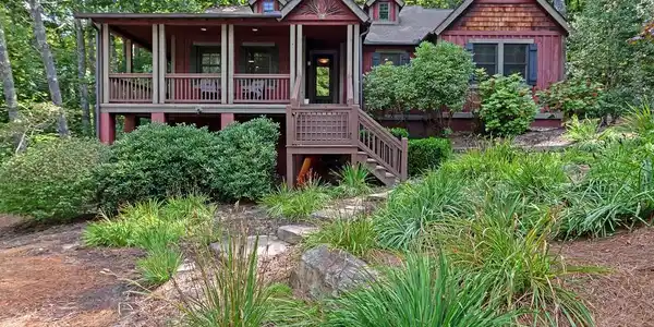 17 Rolling Meadow Lane