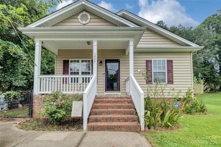 1203 E Catawba-Street