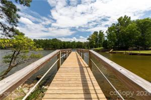 1263 Westshore