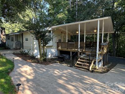 111 Hickory Circle