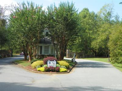 124 Summerlake