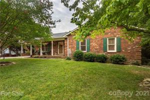 1586 Victorian Hills