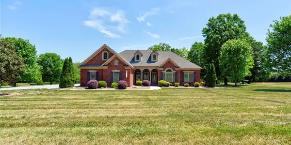 207 Cross Creek Drive