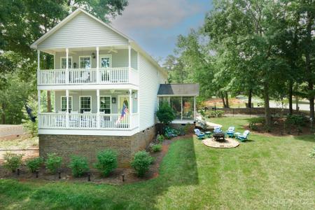 1009 Fairfield
