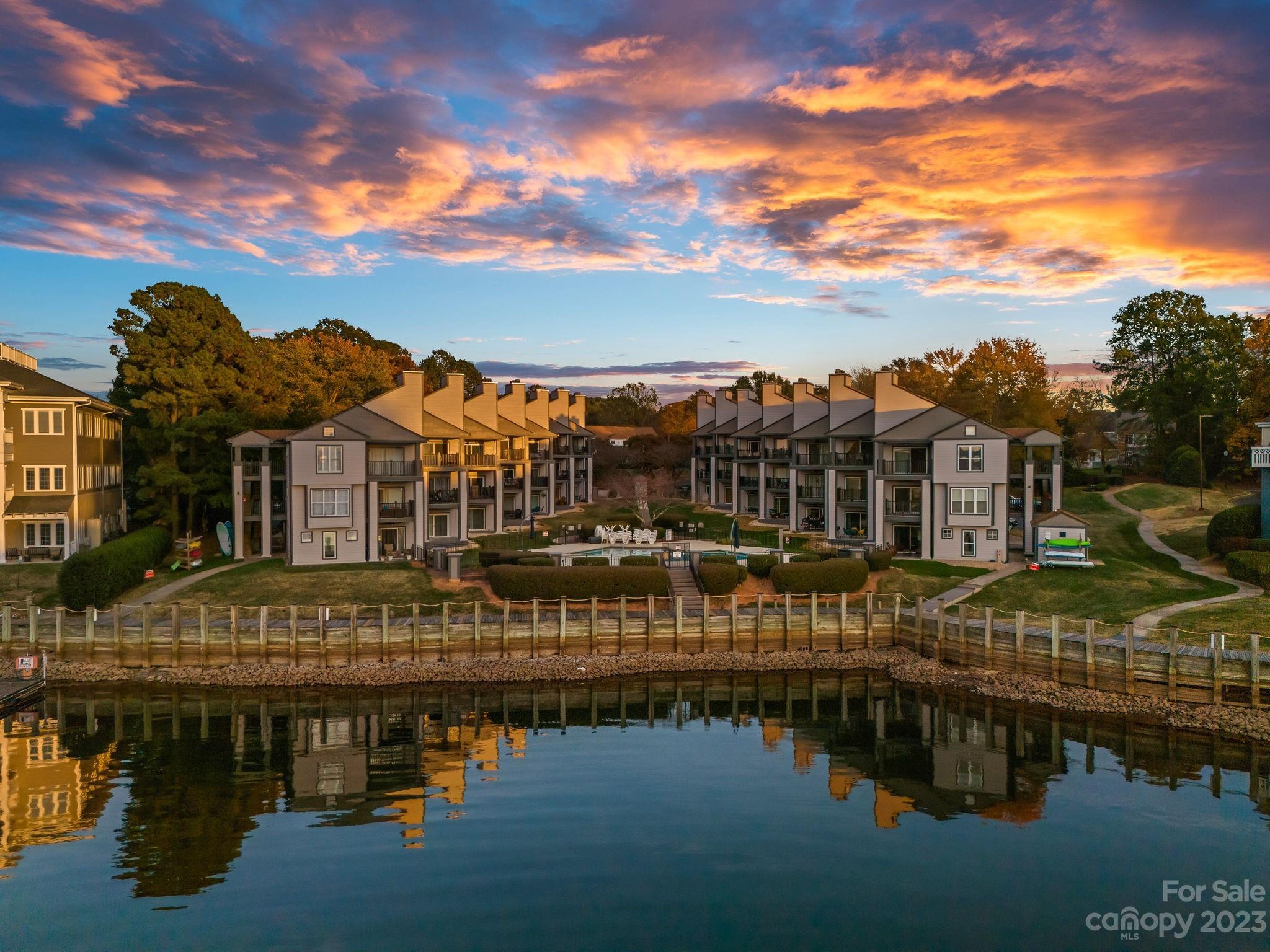 18801 Vineyard Point Lane, Cornelius, NC lhrmls01887051