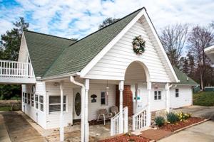 70 Shoreline Drive