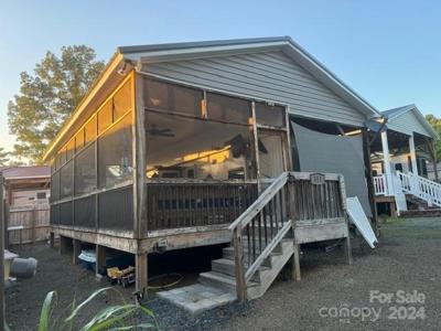 311 Lake Tillery Trail