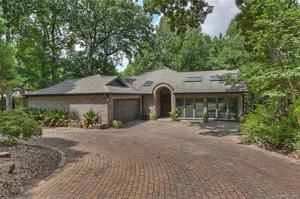 10 Sunrise Point Road