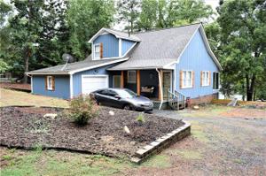 120 Shoreline Drive