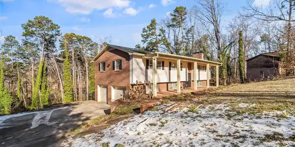 261 Skyline Road