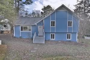 1055 Palmyra Drive