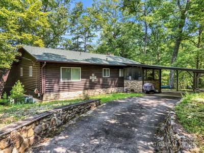 526 Shannons Walk