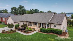 98 Lake Vista Place