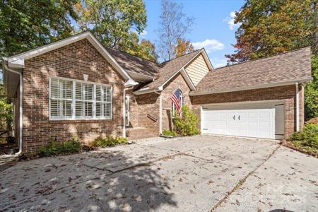 7877 Golf Course Drive N