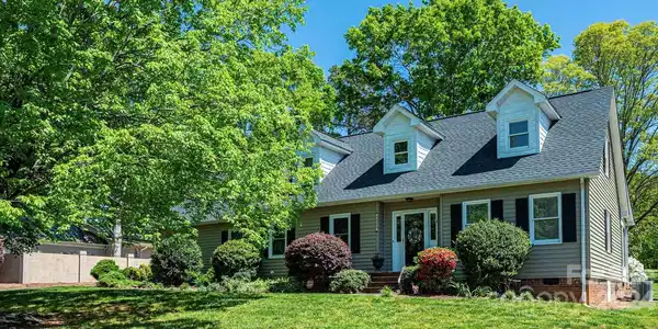 4057 Wandering Lane