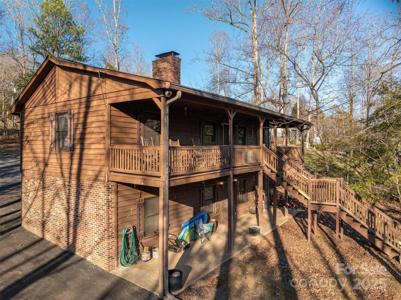 8749 Dog Leg Road