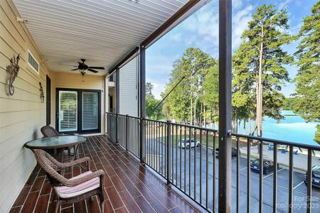 2040 Marina Pointe