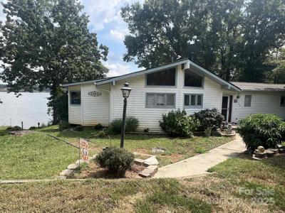 5646 Lakeview Circle