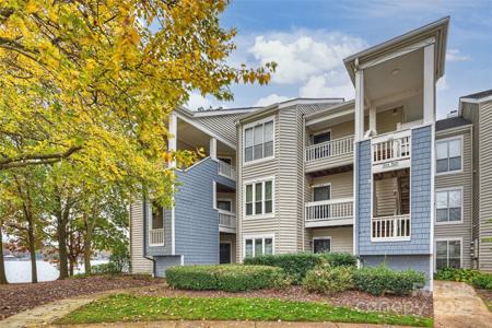 907 Southwest Drive