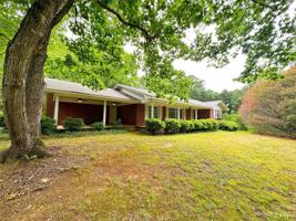 707 Acorn Acres