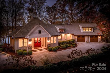 8213 Ridgewood Road