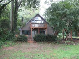 1529 Lake Drive