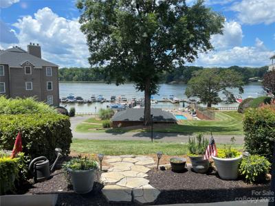 9801 Emerald Point
