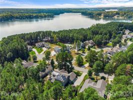 125 Heron Cove