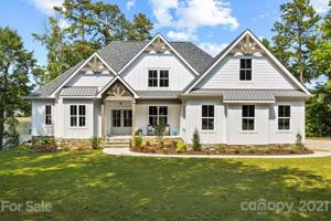 2513 Beacon Crest