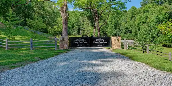 4017 Canada Road