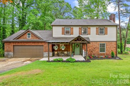 4 Beechwood Lakes Drive